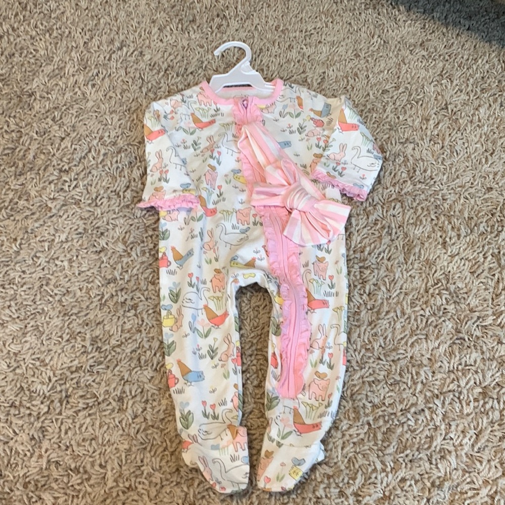 Mud pie Sleeper